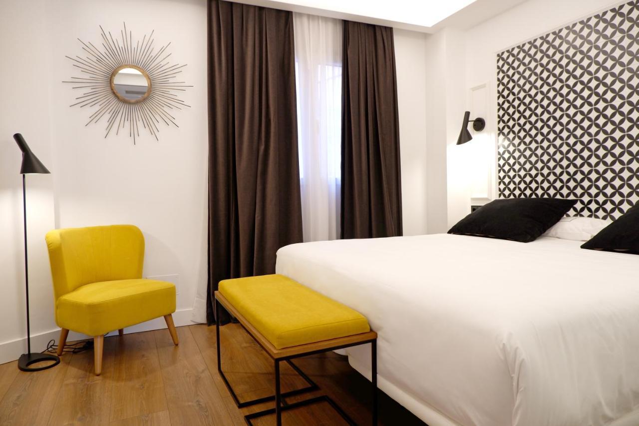 Hotel Colon Plaza Валадоид Екстериор снимка