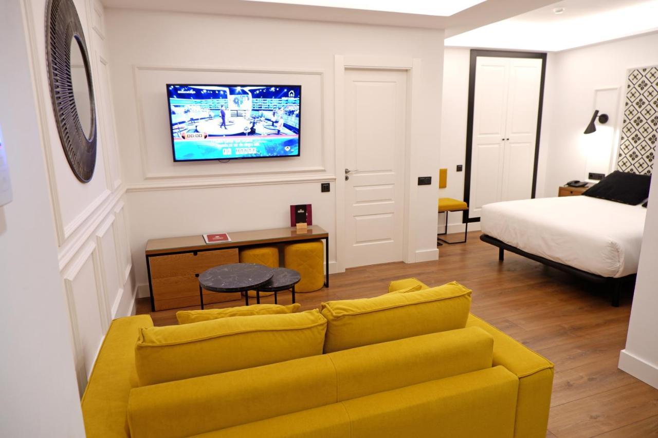Hotel Colon Plaza Валадоид Екстериор снимка