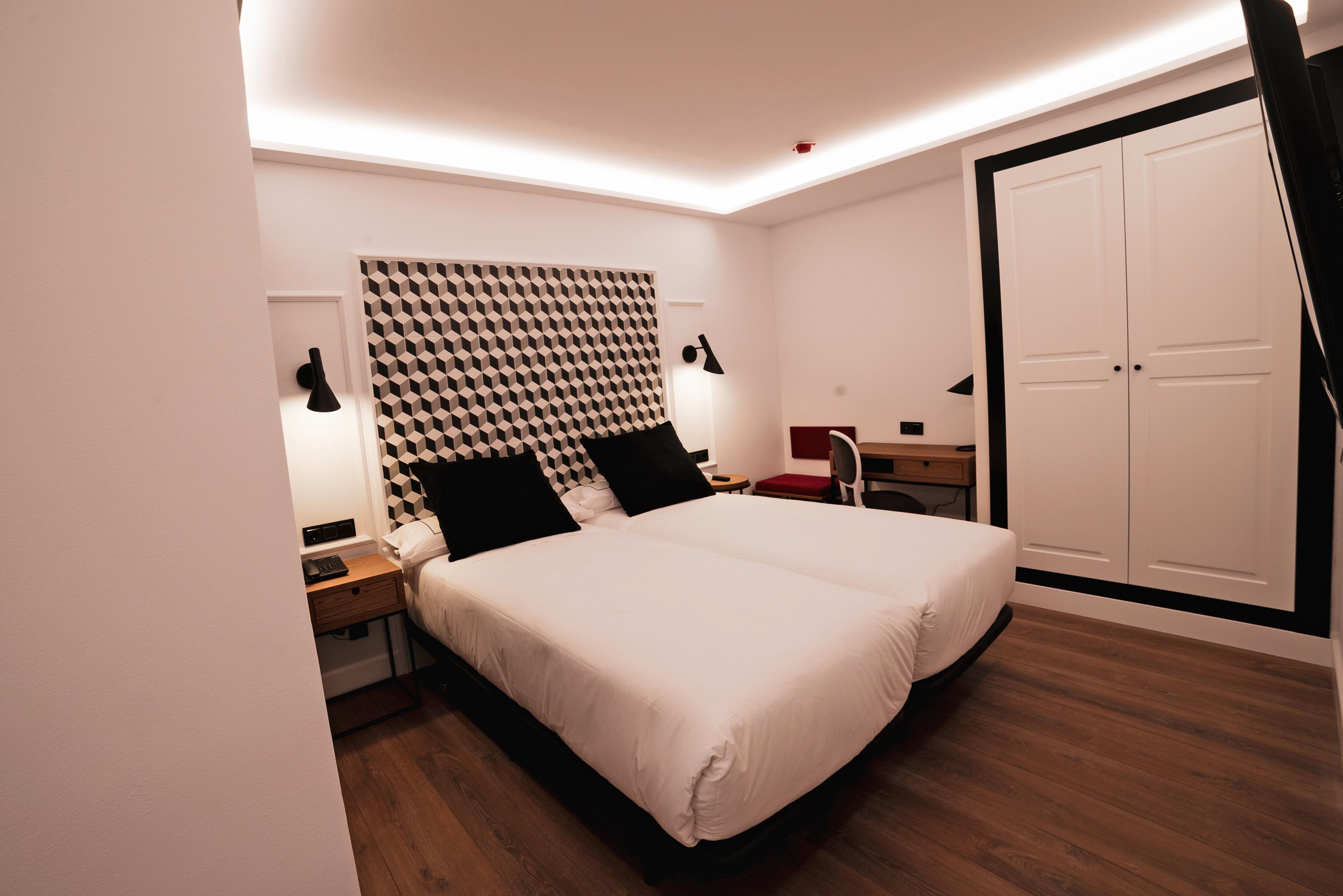 Hotel Colon Plaza Валадоид Екстериор снимка
