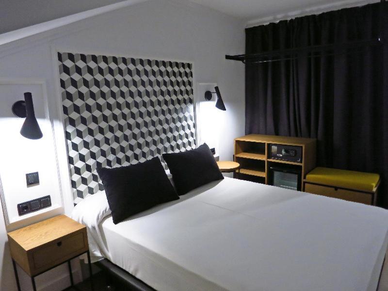 Hotel Colon Plaza Валадоид Стая снимка