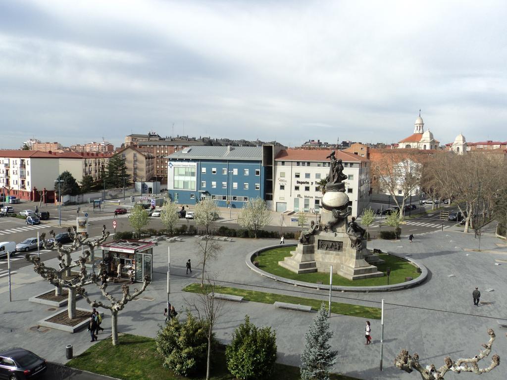 Hotel Colon Plaza Валадоид Екстериор снимка