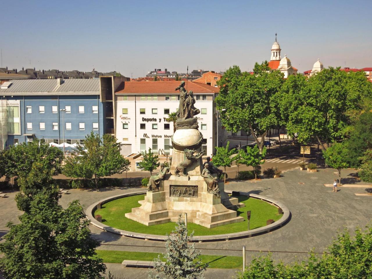 Hotel Colon Plaza Валадоид Екстериор снимка