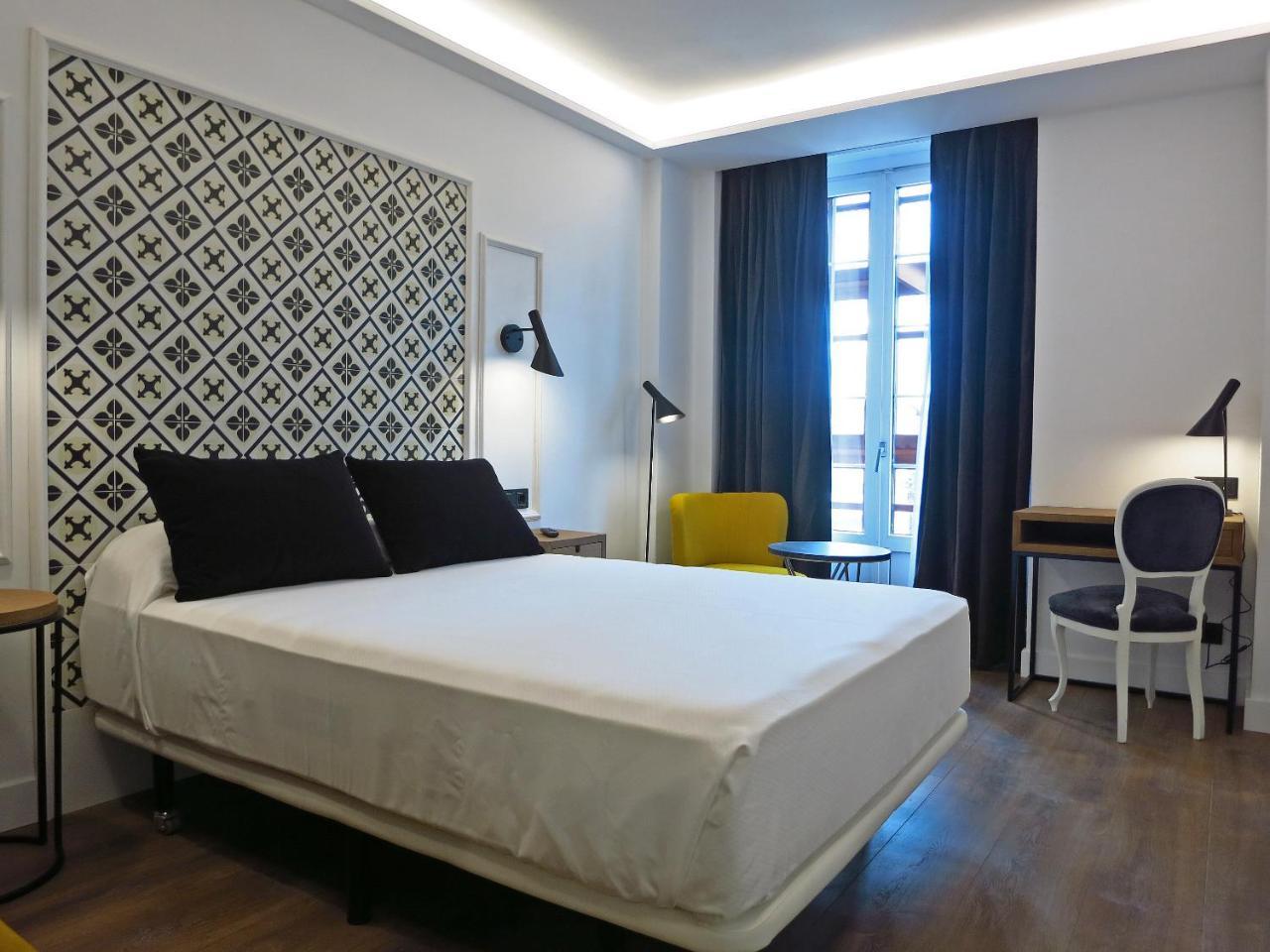 Hotel Colon Plaza Валадоид Екстериор снимка