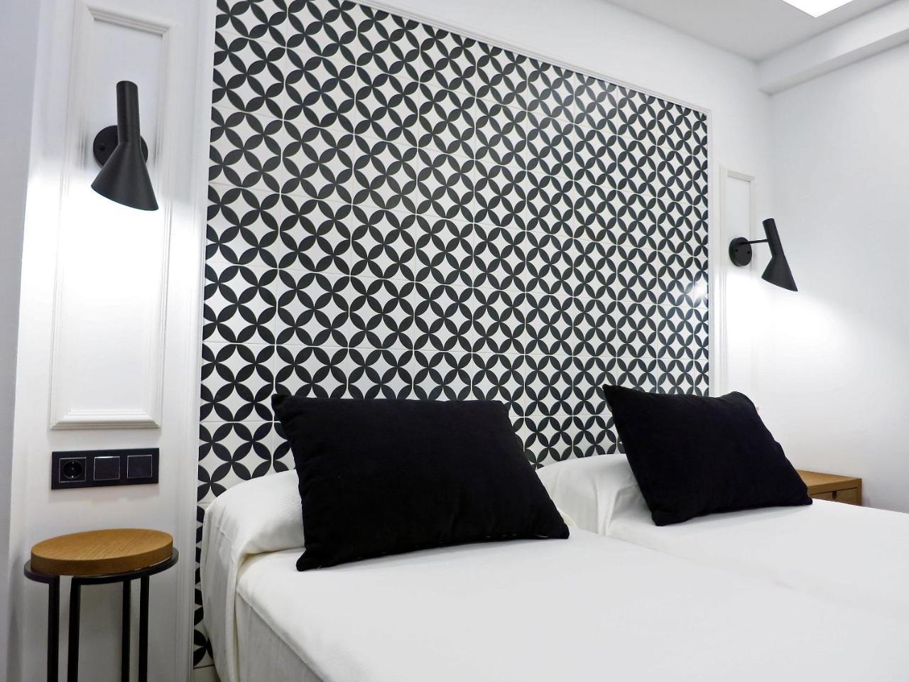 Hotel Colon Plaza Валадоид Екстериор снимка