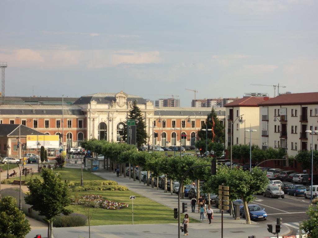 Hotel Colon Plaza Валадоид Екстериор снимка